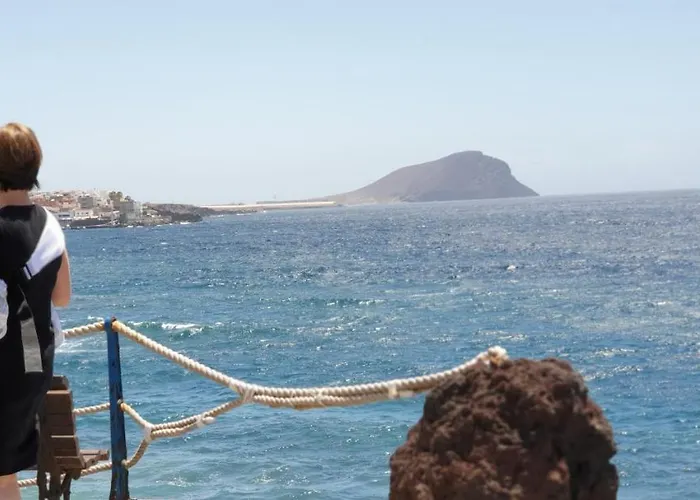 Апартаменты Cosy Well Located Tenerife Sur Golf